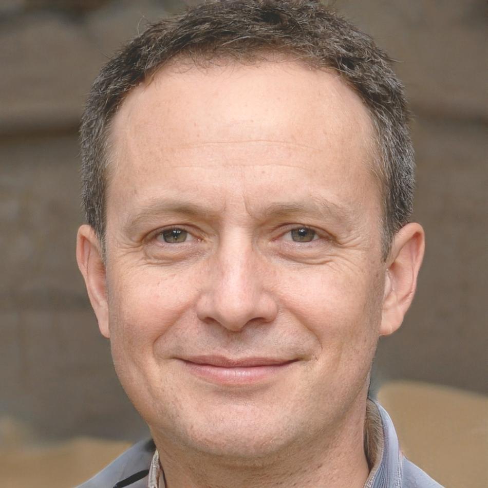 Portrait de Rémi Duclocher, formateur expert en analyse comparative